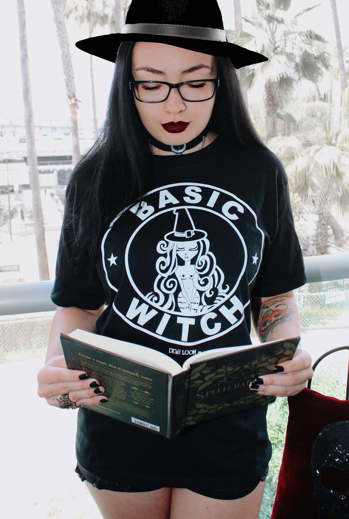 Women&#39;s Basic Witch Tee