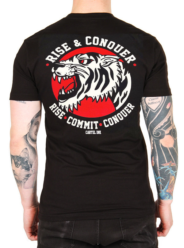 Men&#39;s Rise and Conquer Tee